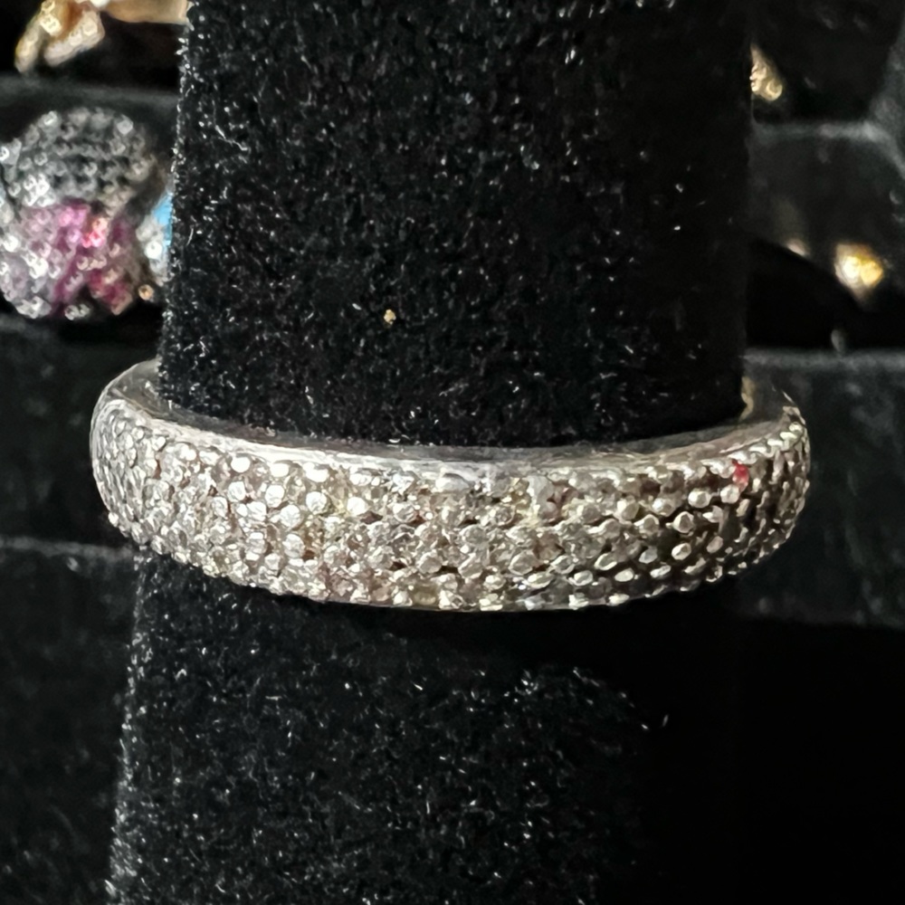 925 Sterling Silver with Pave Moissanite ring